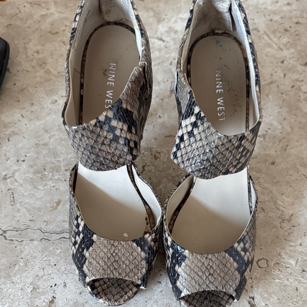Nine West Black and Cream Snake Print Heels Animal Print Trend